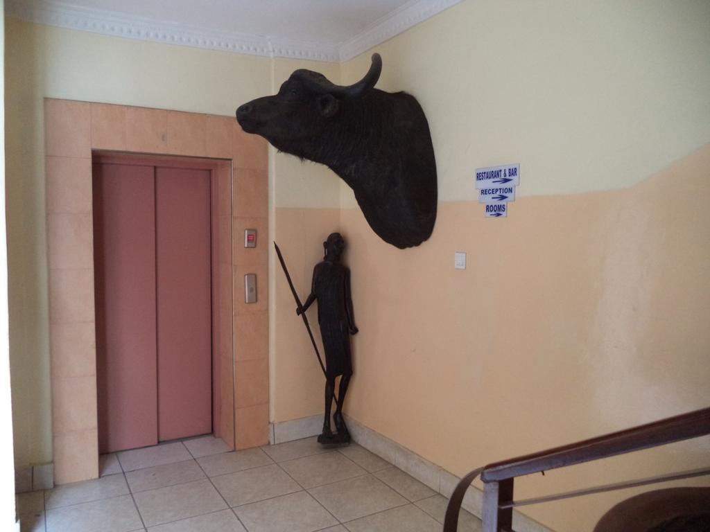 Arusha Tourist Inn Hotel Exteriör bild